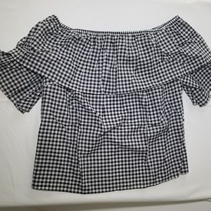 Blouse - Black and White Off-Shoulder